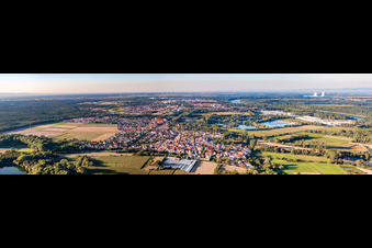 Vue aérienne de Panorama depuis le sud à le quartier Sondernheim in Germersheim dans le département Rhénanie-Palatinat, Allemagne