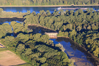 Vue aérienne de Station de pompage Sondernheim de Michelsbacht au Rhin à le quartier Sondernheim in Germersheim dans le département Rhénanie-Palatinat, Allemagne