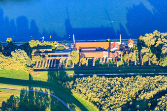 Vue aérienne de Musée des anciennes briqueteries du Rhin à Germersheim dans le département Rhénanie-Palatinat, Allemagne