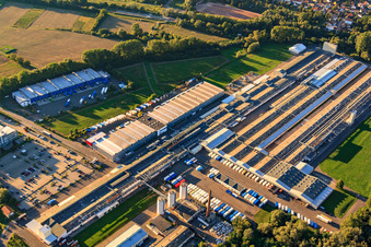 Photographie aérienne de Menuiserie Knaus - Johann Knaus & Viktor Knaus GbR et Express Möbel GmbH & Co. KG à Germersheim dans le département Rhénanie-Palatinat, Allemagne