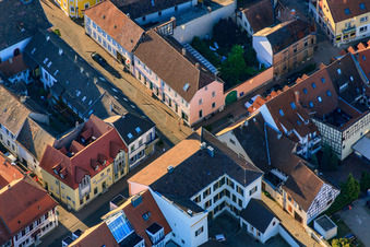 Vue aérienne de Marktstraße x Hauptstr à Germersheim dans le département Rhénanie-Palatinat, Allemagne
