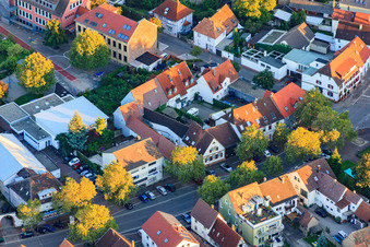 Vue aérienne de École Linden Eggenstein à le quartier Eggenstein in Eggenstein-Leopoldshafen dans le département Bade-Wurtemberg, Allemagne