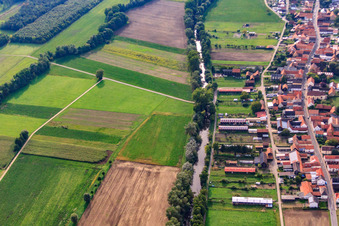 Vue aérienne de Jardins du Klingbach Panzergraben à Herxheimweyher dans le département Rhénanie-Palatinat, Allemagne