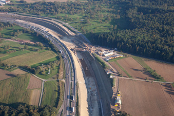 Photographie aérienne de Mütschelbach, chantier de l'A8 à le quartier Untermutschelbach in Karlsbad dans le département Bade-Wurtemberg, Allemagne