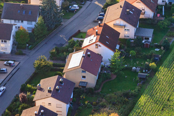 À Rothsberg à Ispringen dans le département Bade-Wurtemberg, Allemagne vue d'en haut