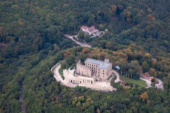 Château de Hambach à le quartier Diedesfeld in Neustadt an der Weinstraße dans le département Rhénanie-Palatinat, Allemagne d'un drone