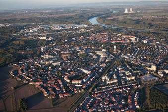 Photographie aérienne de Vue de la ville sur les rives du Rhin à Germersheim dans le département Rhénanie-Palatinat, Allemagne