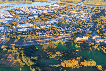 Vue aérienne de Gare ferroviaire à Germersheim dans le département Rhénanie-Palatinat, Allemagne