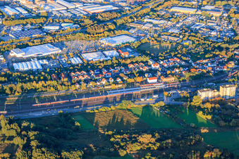 Vue aérienne de Zone commerciale Mainzer Straße avec Kaufland Germersheim, quincaillerie Globus Germersheim à Germersheim dans le département Rhénanie-Palatinat, Allemagne