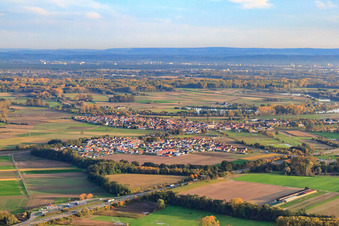 Vue aérienne de Vue du village depuis le nord-ouest à Leimersheim dans le département Rhénanie-Palatinat, Allemagne