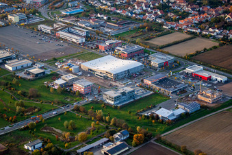 Vue aérienne de Zone commerciale Sud à le quartier Queichheim in Landau in der Pfalz dans le département Rhénanie-Palatinat, Allemagne