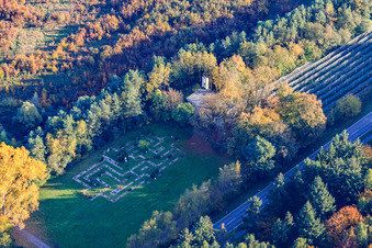 Vue aérienne de Cimetière de Dieterskirchel à Rülzheim dans le département Rhénanie-Palatinat, Allemagne