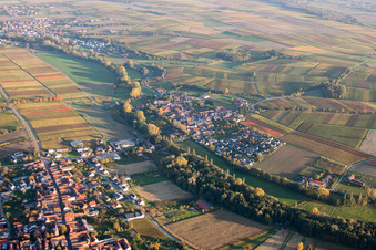 Quartier Klingen in Heuchelheim-Klingen dans le département Rhénanie-Palatinat, Allemagne hors des airs