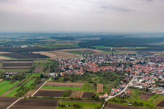 Quartier Liedolsheim in Dettenheim dans le département Bade-Wurtemberg, Allemagne vue d'en haut