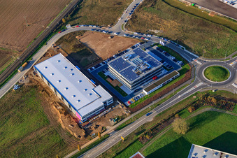 Nouveau bâtiment d'ITK Engineering GmbH à Rülzheim dans le département Rhénanie-Palatinat, Allemagne vue du ciel