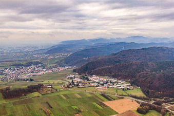 Vue aérienne de Hôpital psychiatrique de Landeck vu du nord à Klingenmünster dans le département Rhénanie-Palatinat, Allemagne