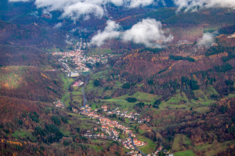 Vue aérienne de Vallée de Dernbach à Dernbach dans le département Rhénanie-Palatinat, Allemagne