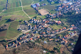 Vue aérienne de Cimetière à Burrweiler dans le département Rhénanie-Palatinat, Allemagne