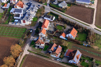 Vue aérienne de À la fontaine à Offenbach an der Queich dans le département Rhénanie-Palatinat, Allemagne