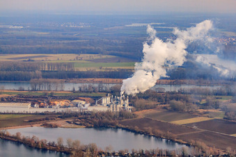 Vue aérienne de Rheinspan GmbH au bord du Rhin à Germersheim dans le département Rhénanie-Palatinat, Allemagne