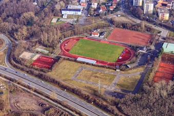 Vue aérienne de Terrain de sport au centre sportif de Wrede avec le club de tennis Germersheim eV à Germersheim dans le département Rhénanie-Palatinat, Allemagne