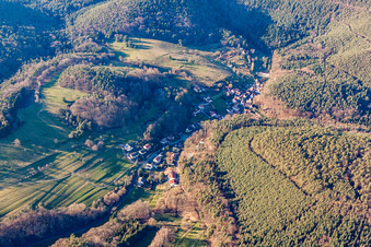 Quartier Blankenborn in Bad Bergzabern dans le département Rhénanie-Palatinat, Allemagne du point de vue du drone