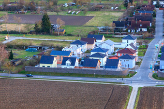 Vue oblique de Nouvelle zone de développement à Holderbusch vue du nord à Minfeld dans le département Rhénanie-Palatinat, Allemagne