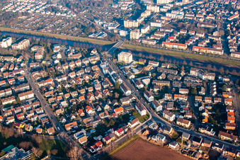 Vue aérienne de Pont de Rheinau sur la Murg à le quartier Rheinau in Rastatt dans le département Bade-Wurtemberg, Allemagne