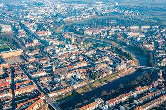 Photographie aérienne de Résidence Palace vue de l'ouest à Rastatt dans le département Bade-Wurtemberg, Allemagne