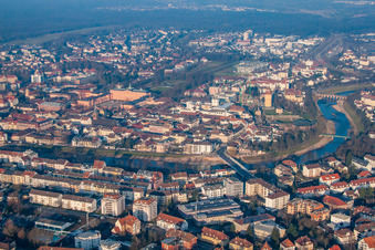 Vue aérienne de Pont de Bade sur la Murg dans le quartier Rastatt-Innenstadt à Rastatt dans le département Bade-Wurtemberg, Allemagne