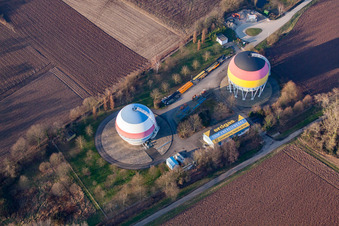 Vue aérienne de Stockage sphérique de gaz naturel à Rastatt dans le département Bade-Wurtemberg, Allemagne