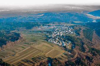 Vue aérienne de Du nord-ouest à le quartier Freiolsheim in Gaggenau dans le département Bade-Wurtemberg, Allemagne