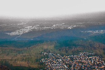 Vue aérienne de Du sud-ouest à le quartier Spessart in Ettlingen dans le département Bade-Wurtemberg, Allemagne