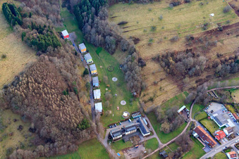 Vue aérienne de Village d'enfants et de jeunes Maria Regina à Marienstr. à Silz dans le département Rhénanie-Palatinat, Allemagne