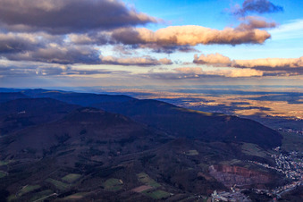 Vue aérienne de Carrière du sud-ouest à Albersweiler dans le département Rhénanie-Palatinat, Allemagne