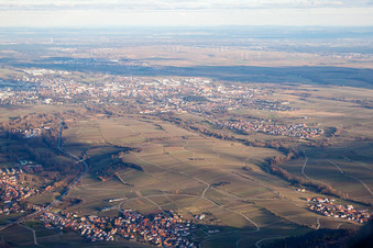 Vue d'oiseau de Landau vu de l'ouest à Landau in der Pfalz dans le département Rhénanie-Palatinat, Allemagne