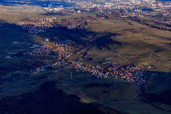 Vue aérienne de Route de la B10 vers Landau à Birkweiler dans le département Rhénanie-Palatinat, Allemagne
