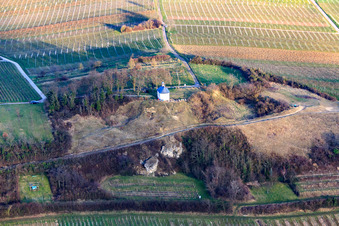 Vue oblique de Chapelle « Petit Kalmit » à le quartier Arzheim in Landau in der Pfalz dans le département Rhénanie-Palatinat, Allemagne