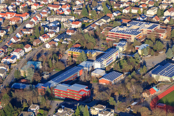 Vue aérienne de Gymnase du centre scolaire Alfred Grosser à Bad Bergzabern dans le département Rhénanie-Palatinat, Allemagne
