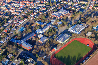 Photographie aérienne de Lycée du centre scolaire Alfred Grosser à Bad Bergzabern dans le département Rhénanie-Palatinat, Allemagne