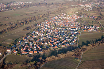 Vue aérienne de Du sud-ouest à le quartier Arzheim in Landau in der Pfalz dans le département Rhénanie-Palatinat, Allemagne