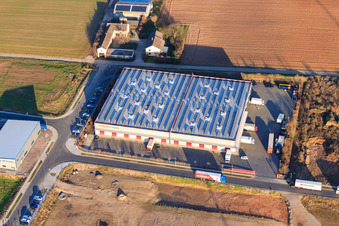 Vue aérienne de Centre logistique Ehrmann de Landau à le quartier Queichheim in Landau in der Pfalz dans le département Rhénanie-Palatinat, Allemagne