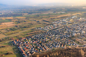 Vue aérienne de Steinäckerstr à Ötigheim dans le département Bade-Wurtemberg, Allemagne
