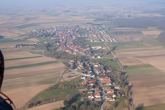 Scheibenhard dans le département Bas Rhin, France d'un drone