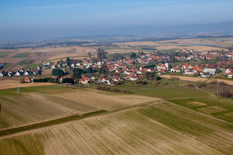 Seebach dans le département Bas Rhin, France depuis l'avion