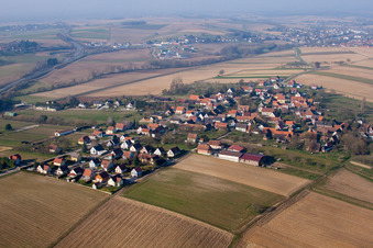 Vue oblique de Hermerswiller dans le département Bas Rhin, France