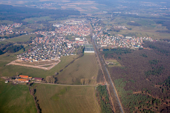 Mertzwiller dans le département Bas Rhin, France depuis l'avion