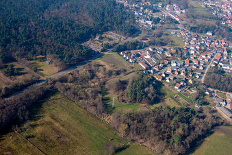 Schweighouse-sur-Moder dans le département Bas Rhin, France du point de vue du drone