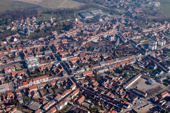 Vue oblique de Bischwiller dans le département Bas Rhin, France