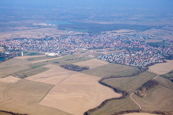 Vue aérienne de Gambsheim dans le département Bas Rhin, France